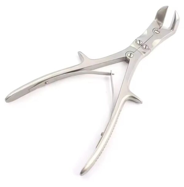 Bone cutting forceps